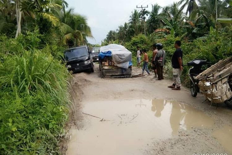 Dewan Ajak Masyarakat Awasi Proyek Jalan Pulau Kijang Sanglar